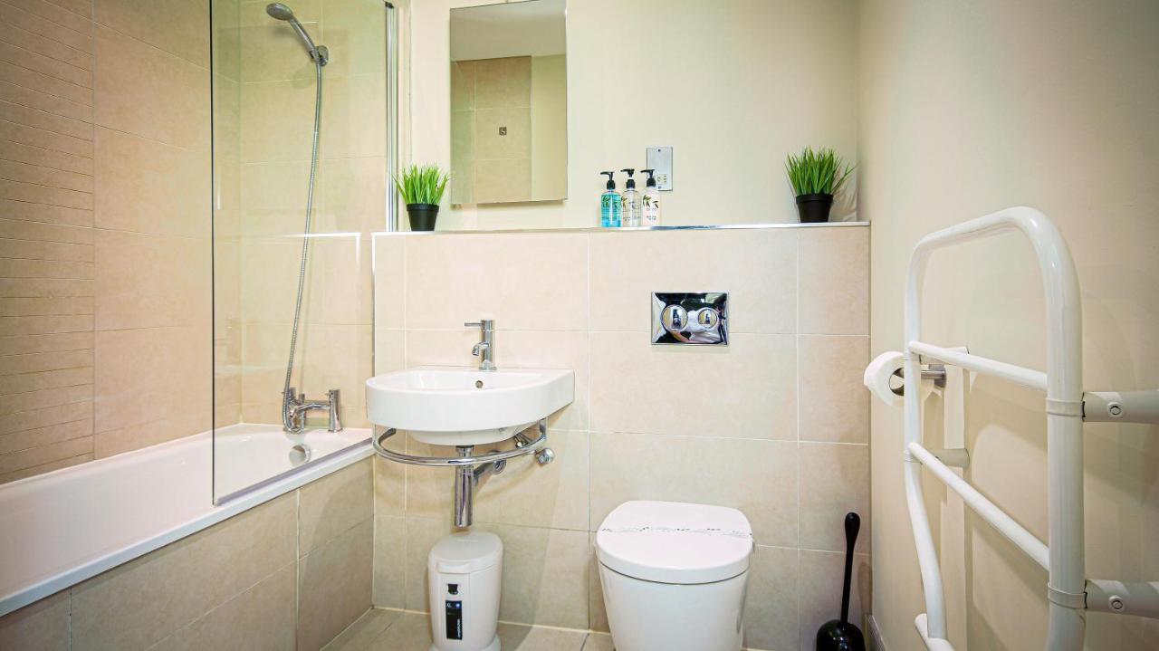 Superb City Center 1 Or 2 Bedroom Apts King Bed Southampton Exteriér fotografie
