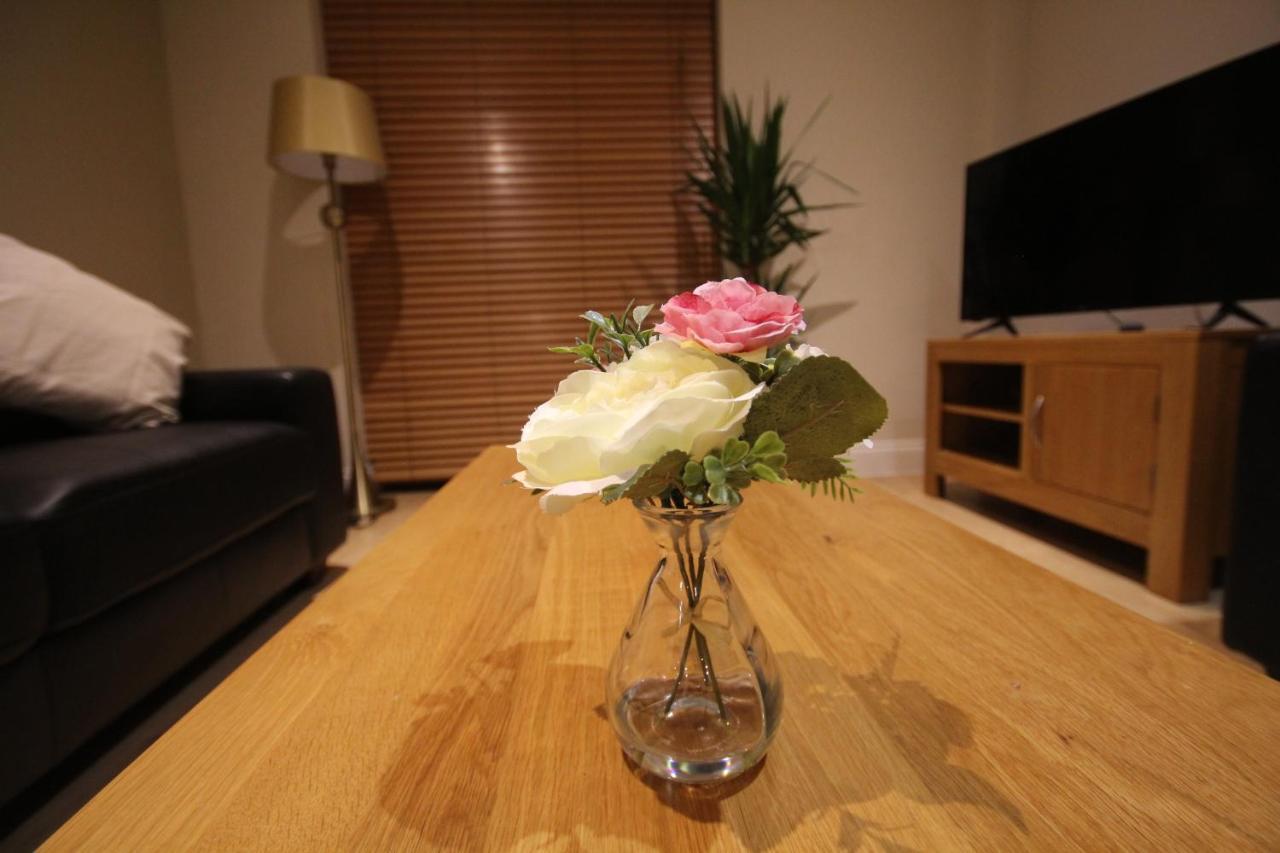 Superb City Center 1 Or 2 Bedroom Apts King Bed Southampton Exteriér fotografie